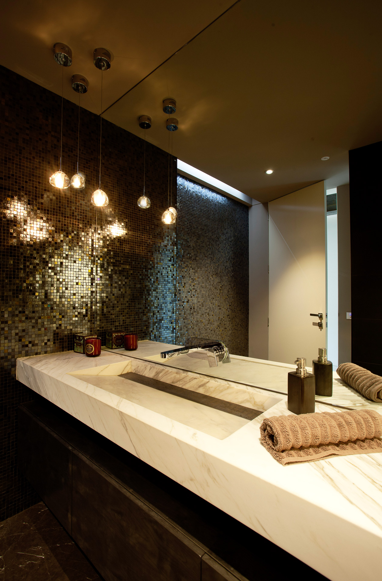 bathroom, ensuite, shower, marble bench, mable washpane, Contemporary, concrete feature, Brighton, Melbourne, Minka Joinry