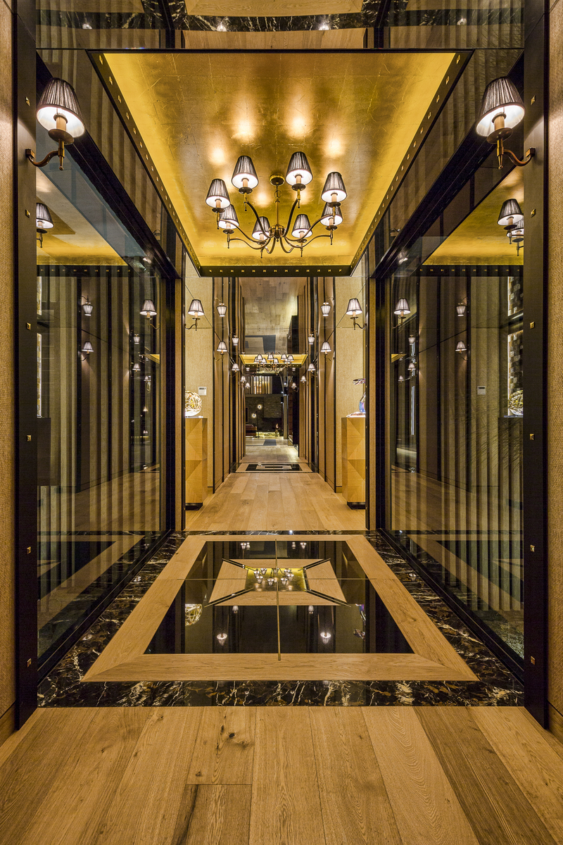 luxury entry, hall way, mirror ceiling, gold ceiling, marble floor, minka joinery