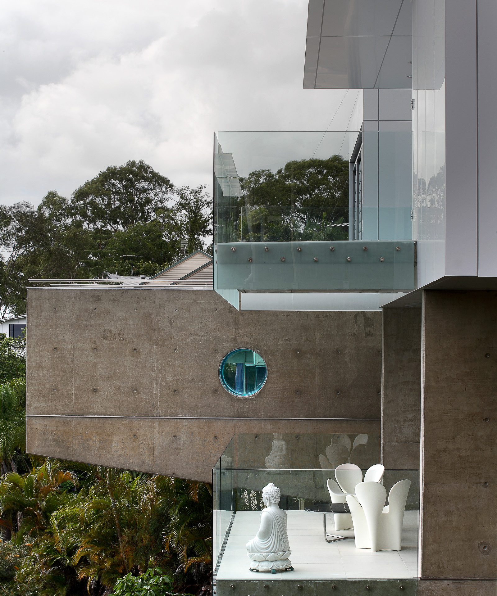 ultramodern house, cantilevered, overhanging pool, futuristic, monolithic, concrete, sunshine coast, minka joinery