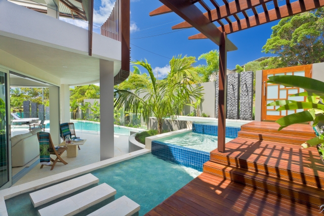 luxury swimming pool, Resort Style Modern House, beach house, pool, sunshine coast, minka joinery